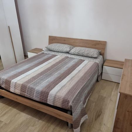Villa Aurora Fronte Spiaggia Пескара Екстериор снимка